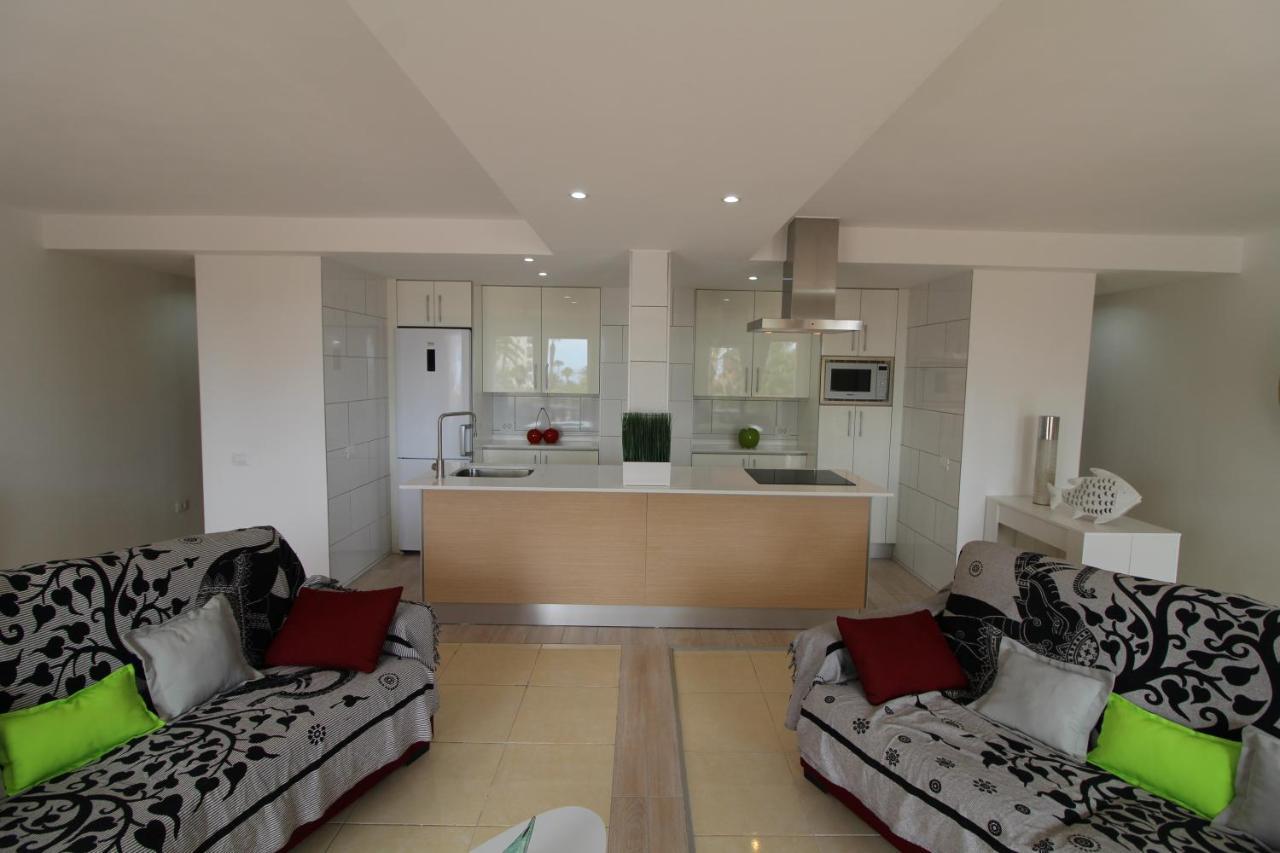 Bambu Appartement Arona  Buitenkant foto