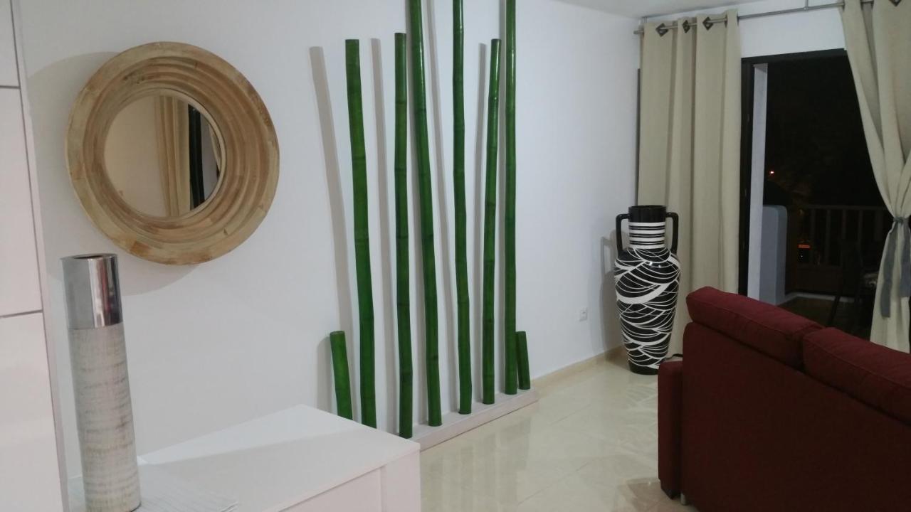 Bambu Appartement Arona  Buitenkant foto