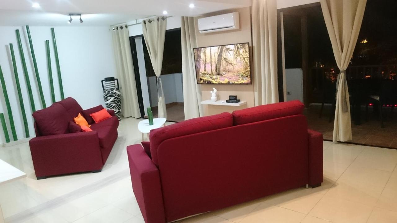 Bambu Appartement Arona  Buitenkant foto
